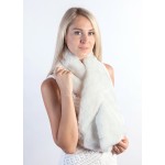 Accessori in pelliccia bianca  per un perfetto matrimonio invernale  